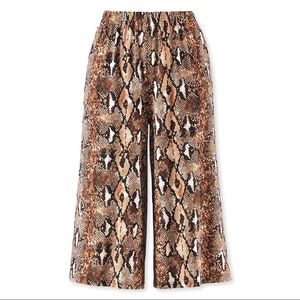 Boohoo Jersey Snakeprint capris/gauchos